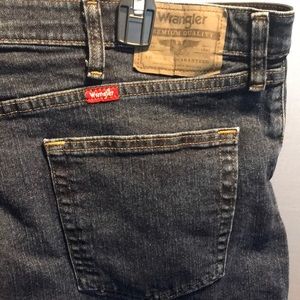 Wrangler Jeans  W40XL29 Flex weight band.